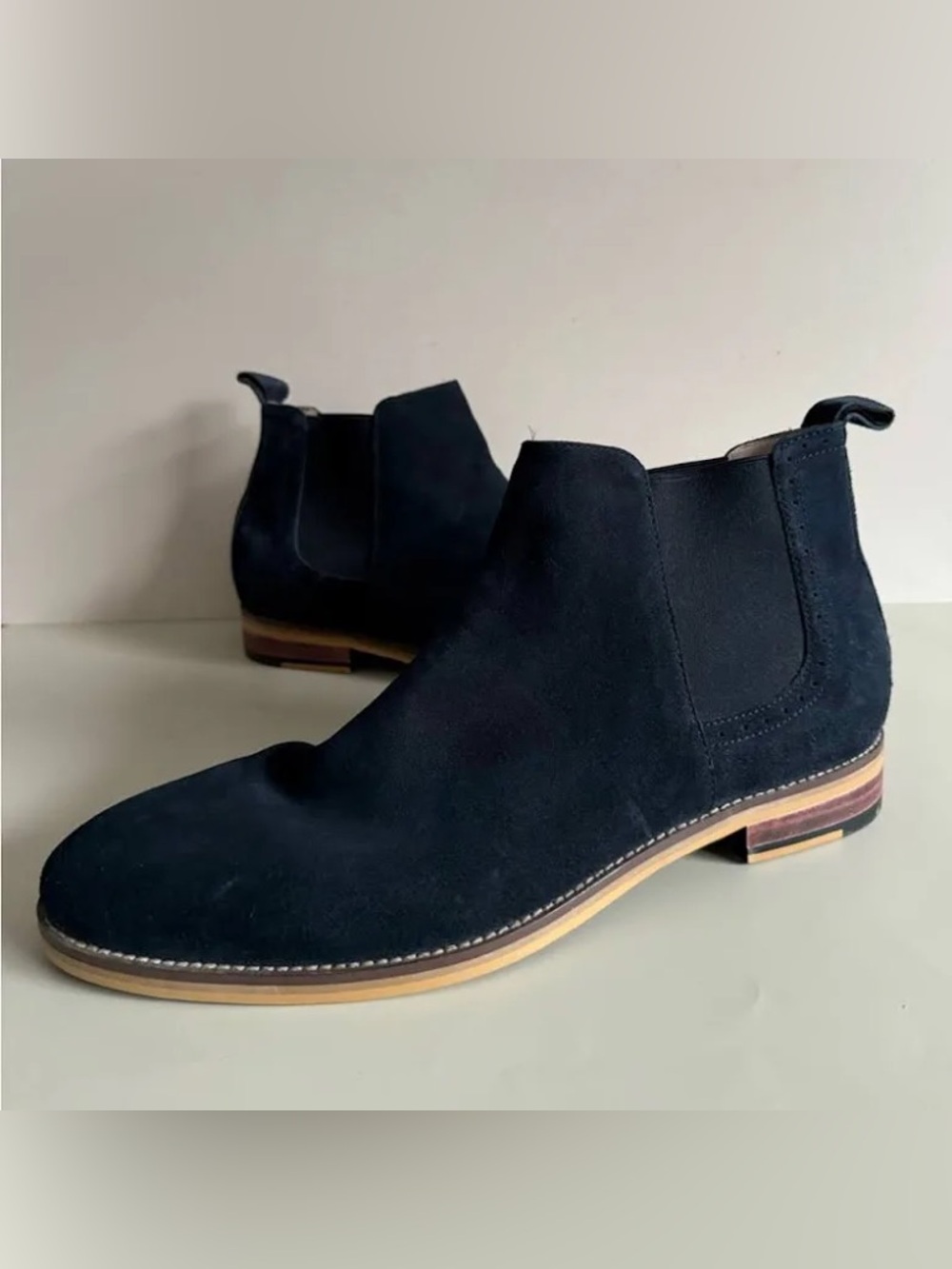 Men's Suede Johnston & Murphy Chelsea Boots in Navy